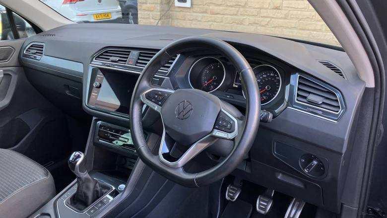 Volkswagen Tiguan 1.5 TSI 150 Active 5dr Petrol Estate